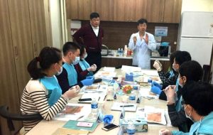 Read more about the article Жу Вон Бэ зөвлөх эмчийн имплантын сургалт